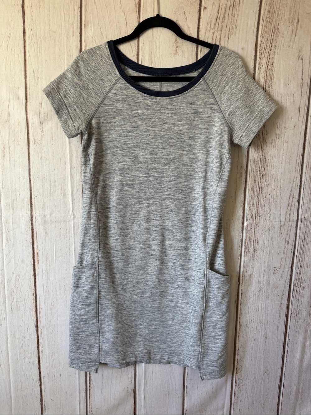 Lululemon Here to There Dress Heathered Grey Short Sleeve with Pockets Size 4